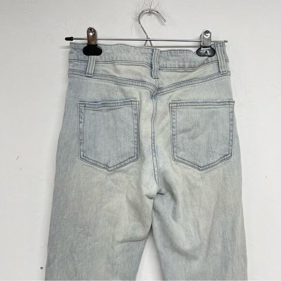 Wild Fable Light Wash Heavily Distressed Mom Jeans Womens 00 Blue Denim Zip - Picture 7 of 8
